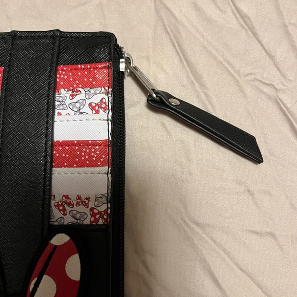 Minnie Bow Cardholder ♥️ - Picture 2 of 4